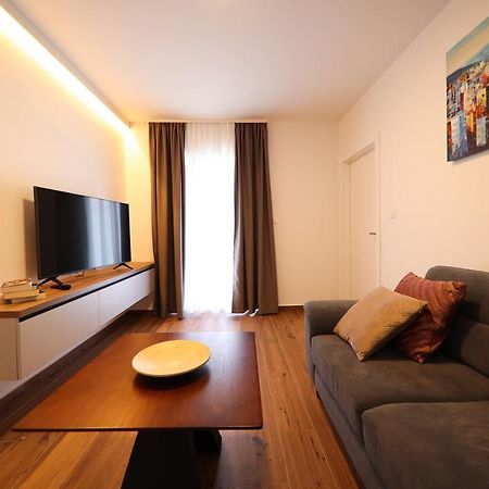 Apartmani Diklo Zára Kültér fotó