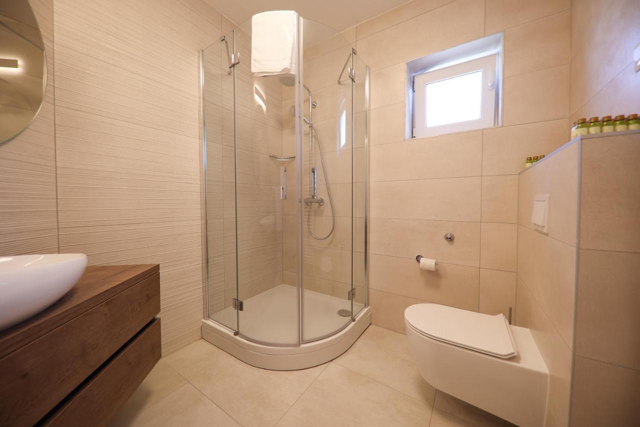 Apartmani Diklo Zára Kültér fotó
