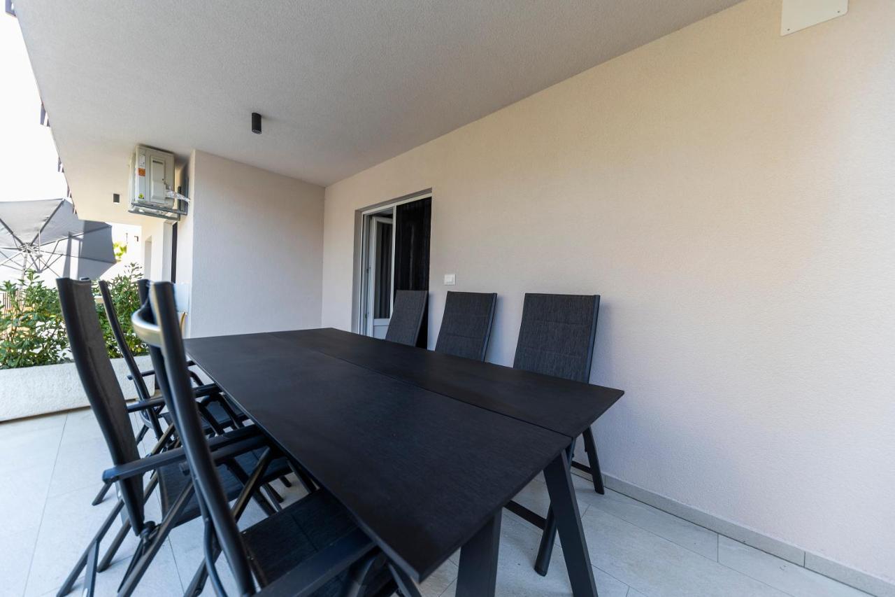 Apartmani Diklo Zára Kültér fotó