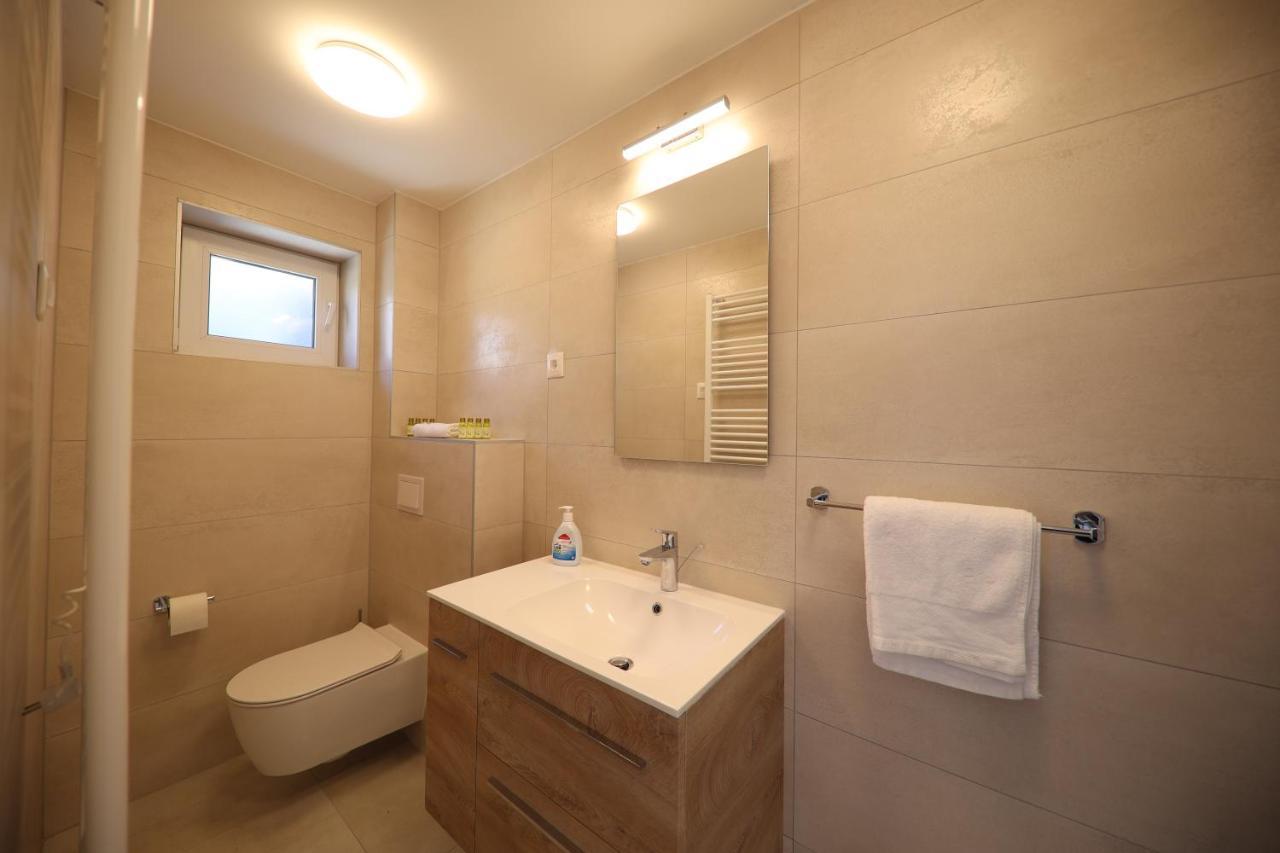 Apartmani Diklo Zára Kültér fotó