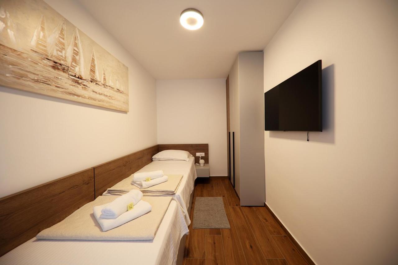Apartmani Diklo Zára Kültér fotó
