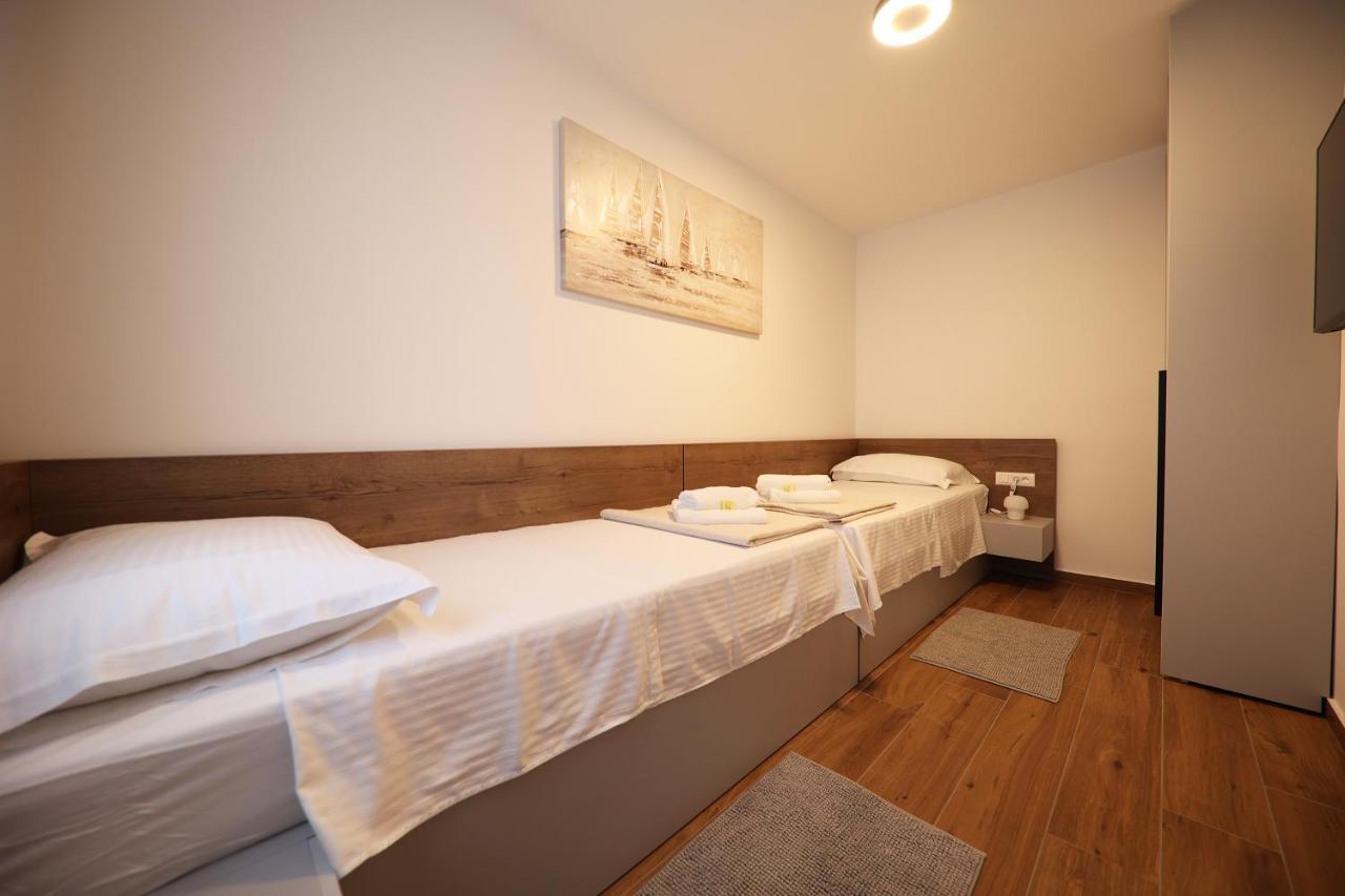 Apartmani Diklo Zára Kültér fotó