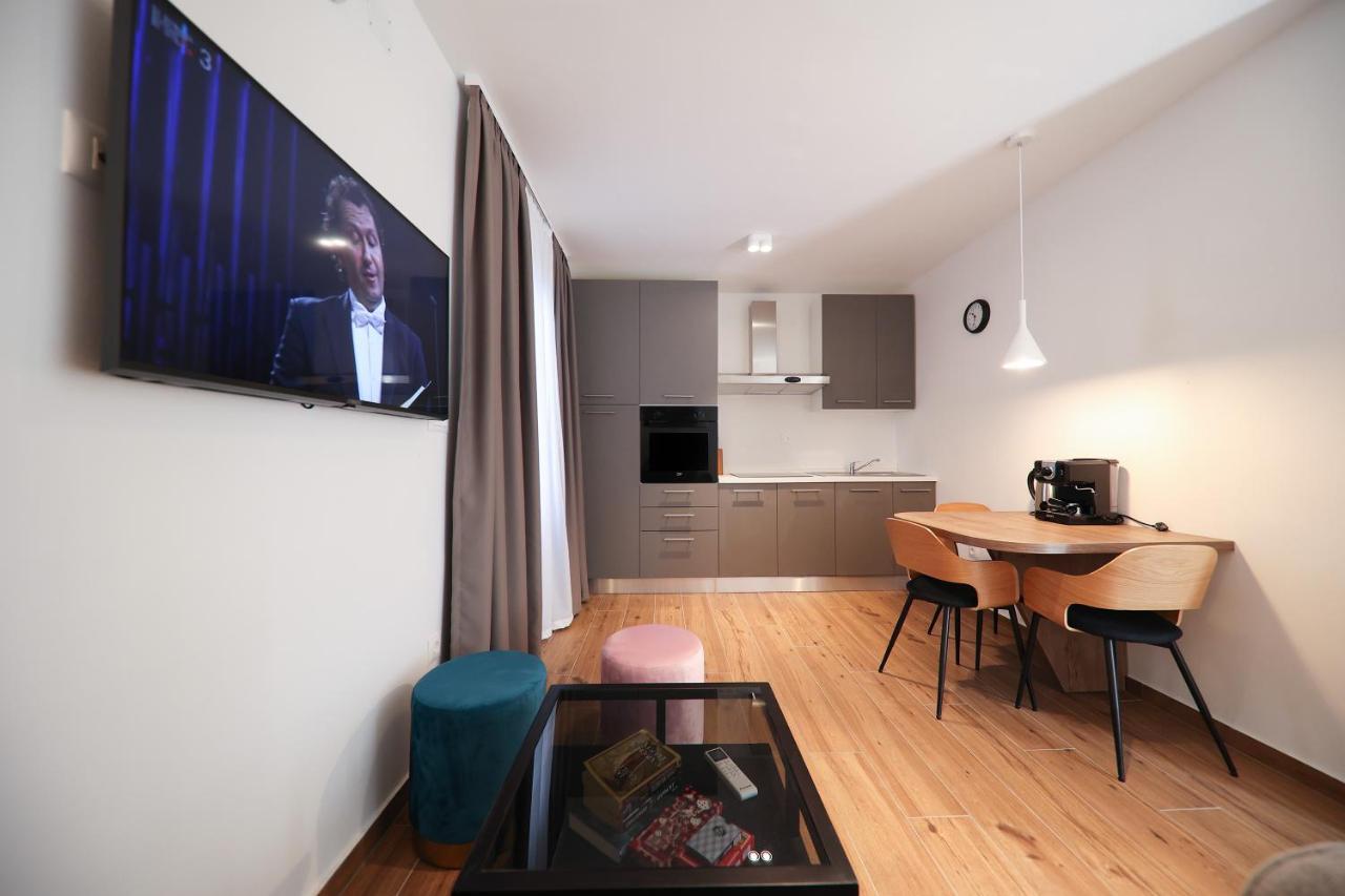 Apartmani Diklo Zára Kültér fotó