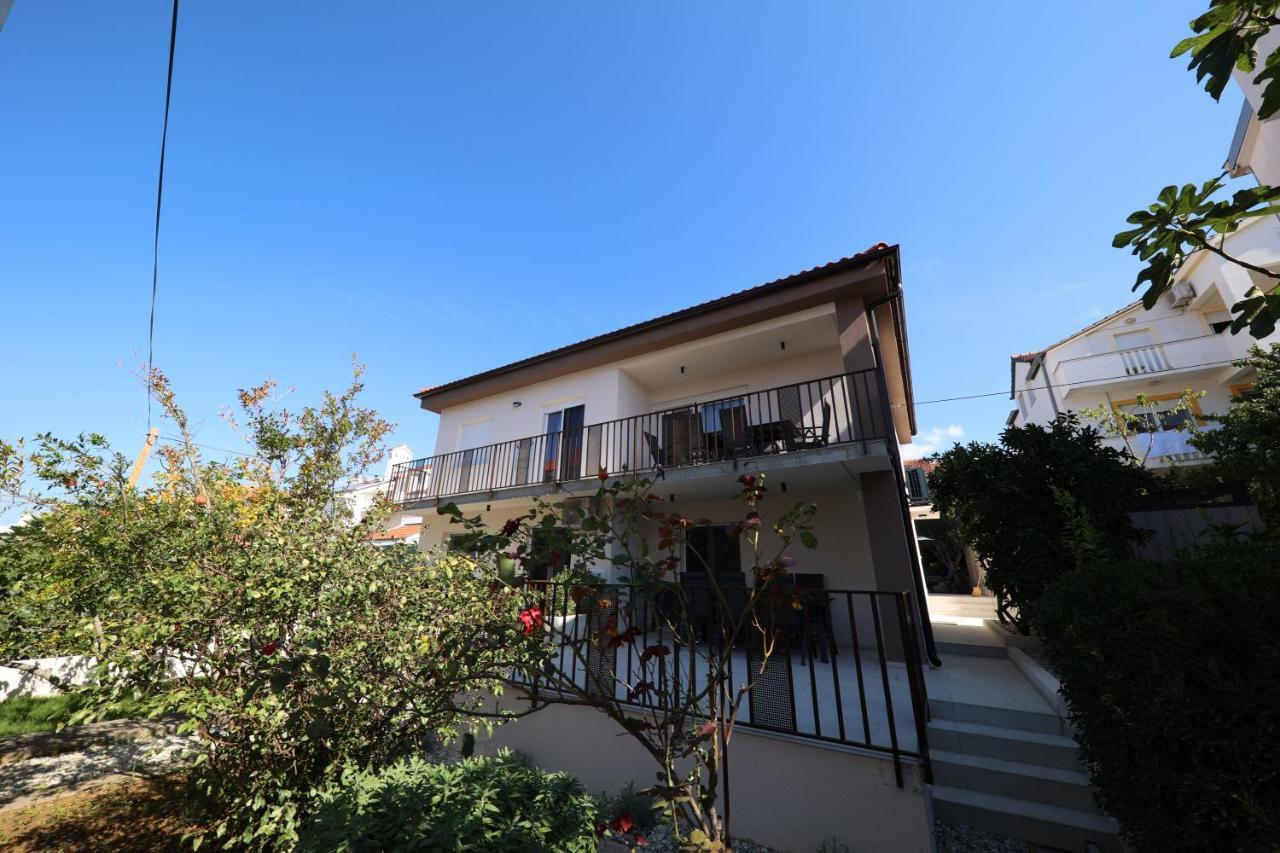 Apartmani Diklo Zára Kültér fotó